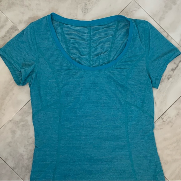 Bright blue Lululemon workout t-shirt - Picture 5 of 6